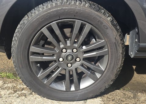 Land Rover Discovery 4 3.0 SD V6 Graphite SUV 5dr Diesel Auto 4WD Euro 6 (s/s) (256 bhp) 28