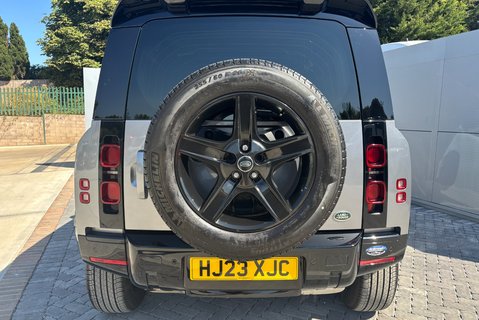 Land Rover Defender 90 D250 Hard Top SE MHEV 10