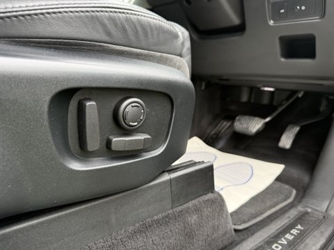 Land Rover Discovery SDV6 HSE 29