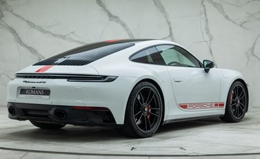 Porsche 911 Carrera 4 GTS (992) 6