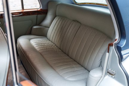 Rolls-Royce Silver Cloud III Restored 27