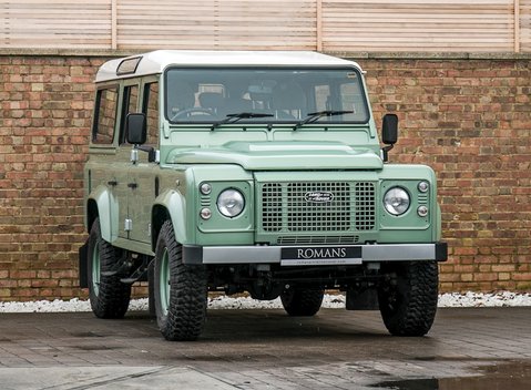 Land Rover Defender 110 Heritage 1