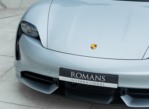 Porsche Taycan TURBO 28