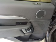 Land Rover Discovery 3.0 Discovery R-Dynamic SE D MHEV Auto 4WD 5dr 44