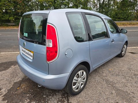Skoda Roomster S TSI DSG 8