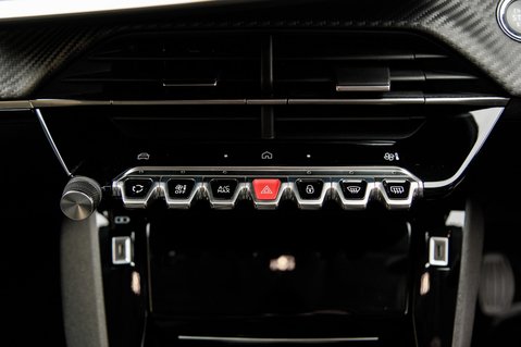 Peugeot 208 PURETECH ALLURE S/S 36