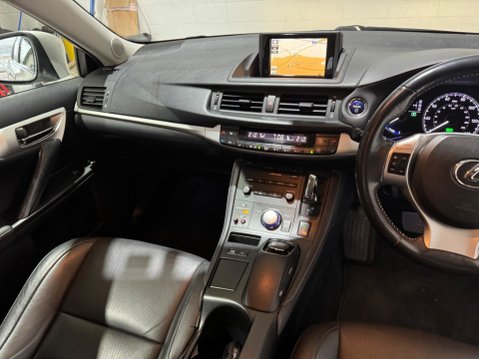Lexus CT 1.8 200h SE-L CVT Euro 5 (s/s) 5dr 17