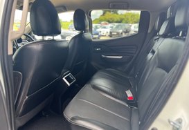 Mitsubishi L200 DI-D BARBARIAN DOUBLE CAB AUTO REAR CANOPY 39