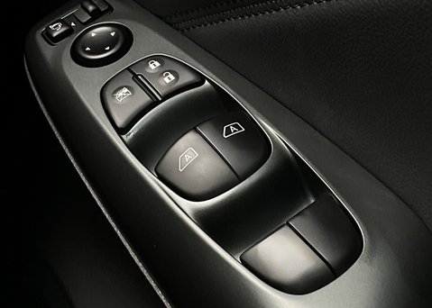 Nissan Juke N-CONNECTA DIG-T 114BHP  24