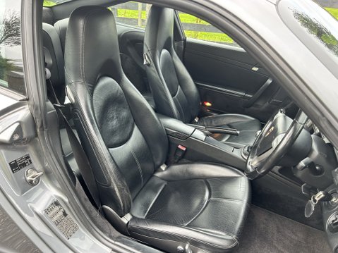 Porsche 911 CARRERA 2 15