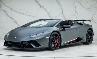 Lamborghini Huracan Spyder LP 640-4 PERFORMANTE 1