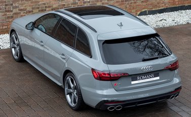 Audi S4 Avant Black Edition 9