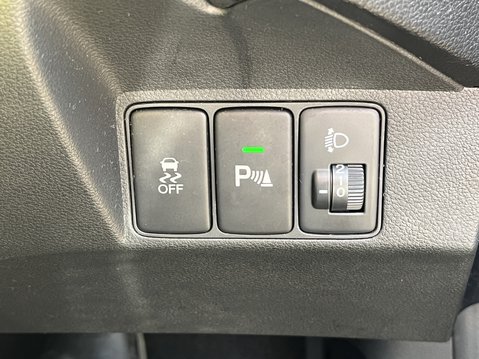 Honda Civic 1.8 i-VTEC SE Plus 5dr Auto [Nav] 21