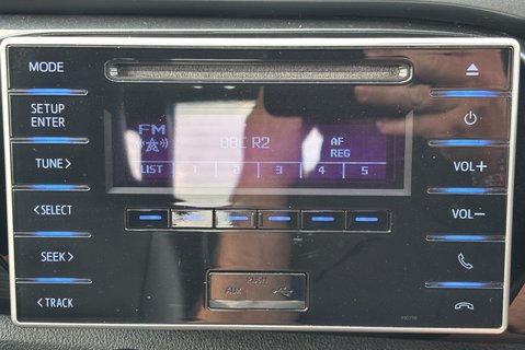 Toyota Hilux Active 4WD D-4D ECB Pickup 25