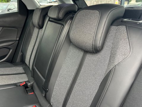 Peugeot 3008 1.2 PureTech Allure EAT Euro 6 (s/s) 5dr 27