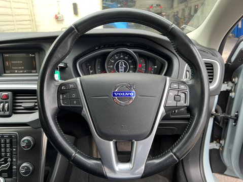 Volvo V40 1.6 D2 SE Hatchback 5dr Diesel Powershift Euro 5 (s/s) (115 ps) 19