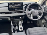 Mitsubishi Outlander 2.4 22.7kWh Nativa CVT 4WD Euro 6 (s/s) 5dr 11