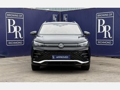 Volkswagen Tiguan 1.5 TSI eHybrid 19.7kWh R-Line SUV 5dr Petrol Plug-in Hybrid DSG Euro 6 (s/ 10
