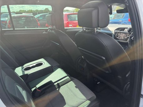 Volkswagen Tiguan 2.0 Tiguan R-Line TDI BlueMotion Technology Semi-Auto 5dr 21