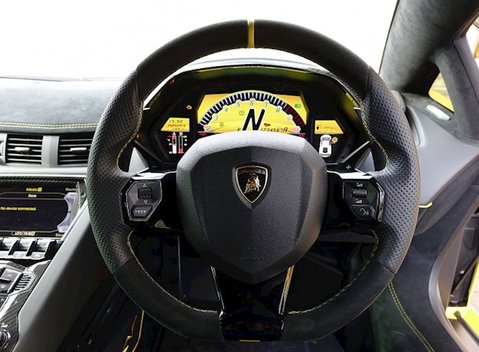 Lamborghini Aventador SV LP750-4 12