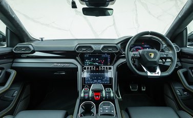 Lamborghini Urus S 21