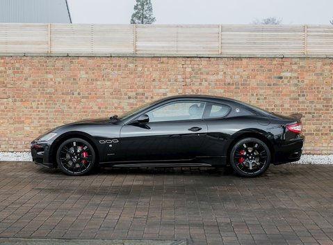 Maserati Granturismo S MC Shift 2