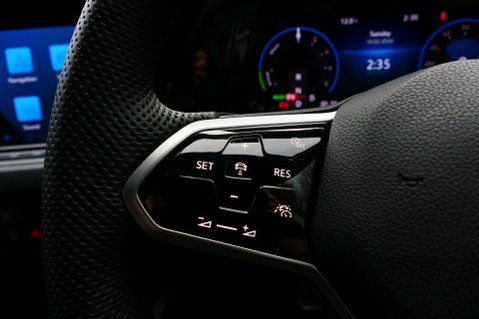 Volkswagen Golf 1.4 Golf GTE Semi-Auto 5dr 28