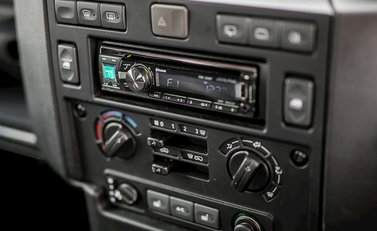 Land Rover Defender 90 XS 17