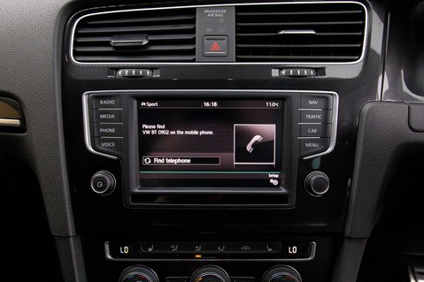 Volkswagen Golf GTI DSG 25