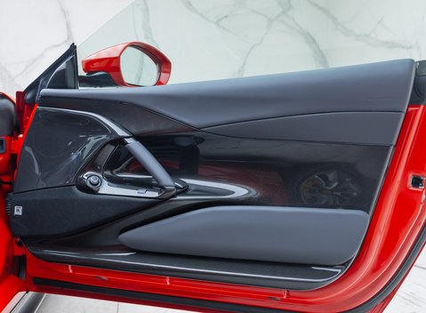 Ferrari 812 Competizione 30