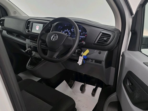 Vauxhall Vivaro Vauxhall Vivaro L2 Diesel 2900 1.5d 100ps Dynamic H1 Van 20