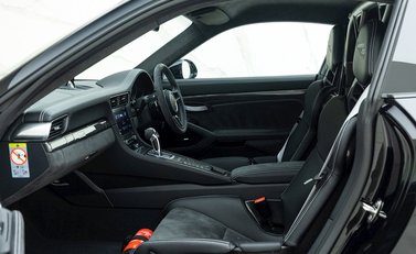 Porsche 911 (991.2) GT3 RS Weissach 12