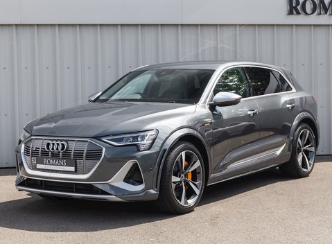 Audi E-Tron S 6