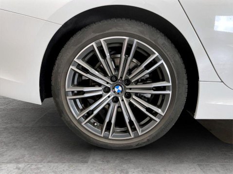 BMW 3 Series 2.0 318d MHT M Sport Touring 5dr Diesel Hybrid Auto Euro 6 (s/s) (150 ps) 1 10