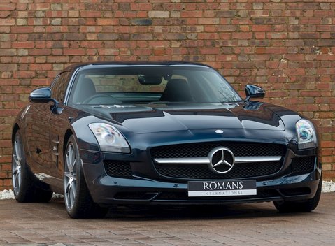 Mercedes-Benz SLS AMG 1