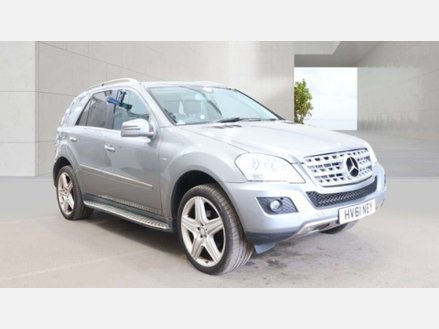 Mercedes-Benz M Class 3.0 ML300 CDI V6 BlueEfficiency Sport SUV 5dr Diesel G-Tronic 4WD Euro 5 (2