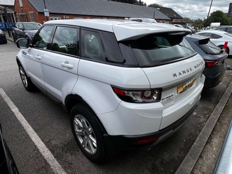 Land Rover Range Rover Evoque 2.2 Range Rover Evoque Pure Tech SD4 Auto 4WD 5dr 10