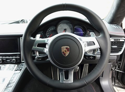 Porsche Panamera Turbo S 11