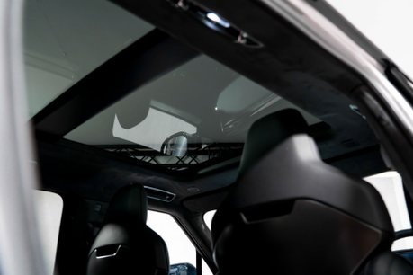 Land Rover Range Rover SV EDITION ONE. FULL SATIN PPF. CARBON CERAMIC BRAKES. SLIDING PANO ROOF. 36