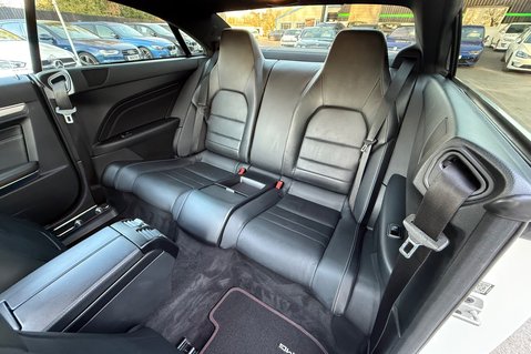 Mercedes-Benz E Class E220 BLUETEC AMG LINE -19 INCH ALLOYS -FULL SERVICE HISTORY 28