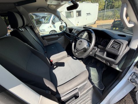 Volkswagen Transporter T6 FUNKY DUBZ 4 BERTH POP TOP 9