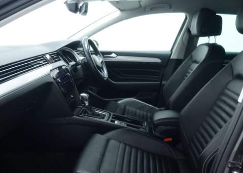 Volkswagen Passat 1.4 TSI 13kWh GTE Estate 5dr Petrol Plug-in Hybrid DSG Euro 6 (s/s) (218 ps 52