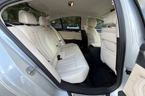 BMW 5 Series 520D XDRIVE SE - 360 DEGREE CAMERAS - IVORY LEATHER 29