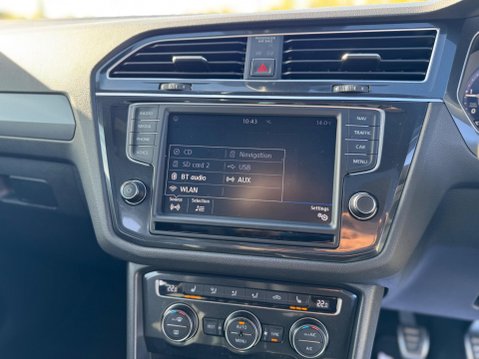 Volkswagen Tiguan 2.0 TDI BlueMotion Tech R-Line Euro 6 (s/s) 5dr 74