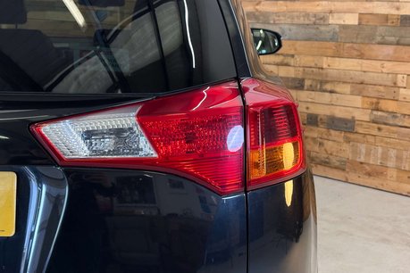 Toyota Rav4 2.2 D-4D Invincible SUV 5dr Diesel Manual 4WD Euro 5 (150 ps) 69