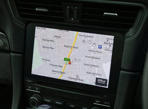 Porsche 911 Carrera GTS (991.2) 20