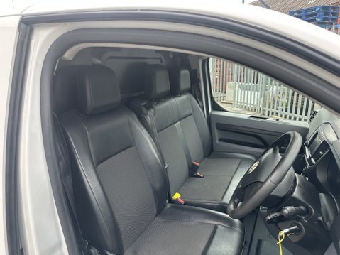 Vauxhall Vivaro L2H1 2900 DYNAMIC S/S 16