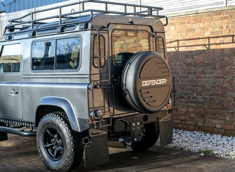 Land Rover Defender 90 TD XS Station Wagon 26