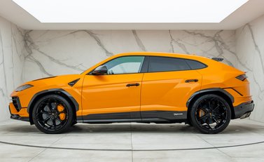 Lamborghini Urus Performante 2