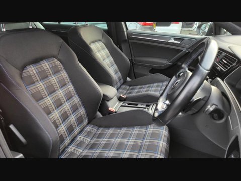 Volkswagen Golf GTE ADVANCE DSG 18